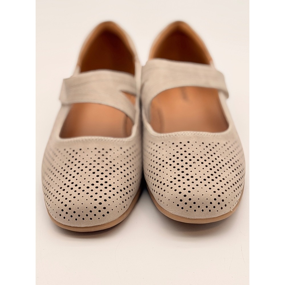 Comfortview Ezra Stone Perforated Mary Jane Flats Beige Wide 8.5W 10240